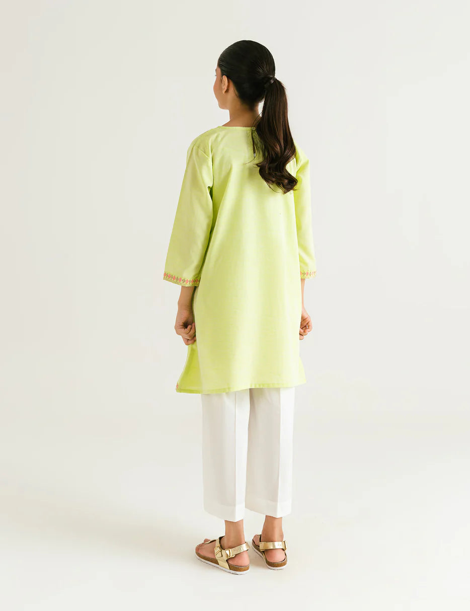 Elegant back design of Beechtree’s embroidered tunic – a must-have for those looking for Pakistani suits online Canada for kids.