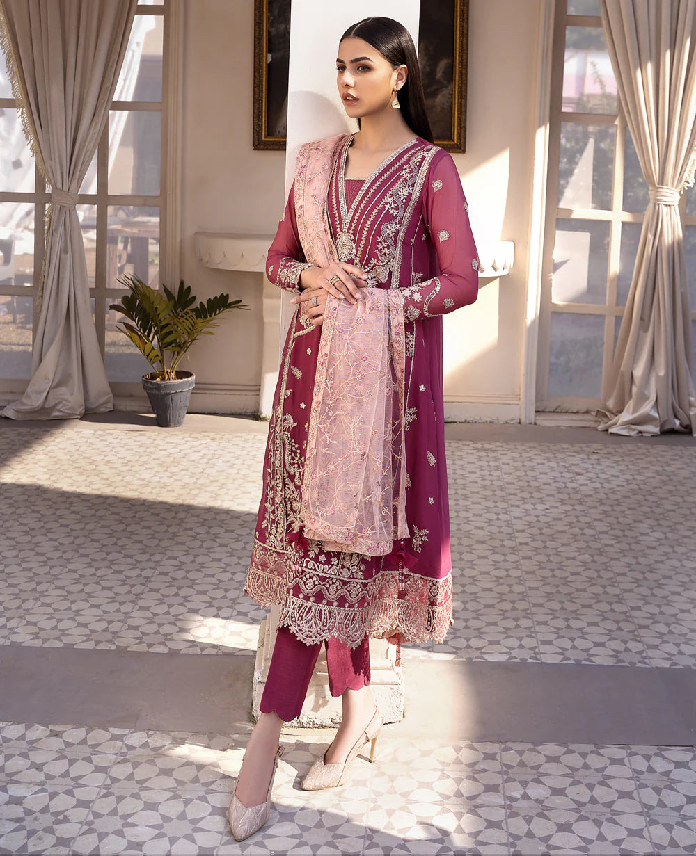 side view of Xenia’s chiffon 3-piece dress, perfect for formal wear, highlights luxurious fabric and elegant craftsmanship – ideal for Punjabi suits lovers in Canada.