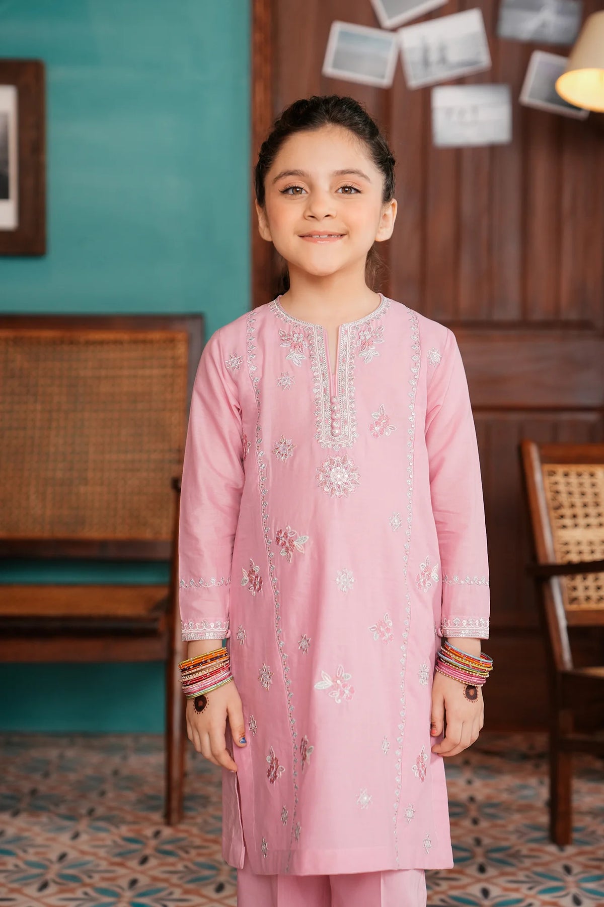 front view of elegant embroidered lawn suit from Ethnic – a stylish addition to Pakistani suits in Canada. buy this Pakistani dress online