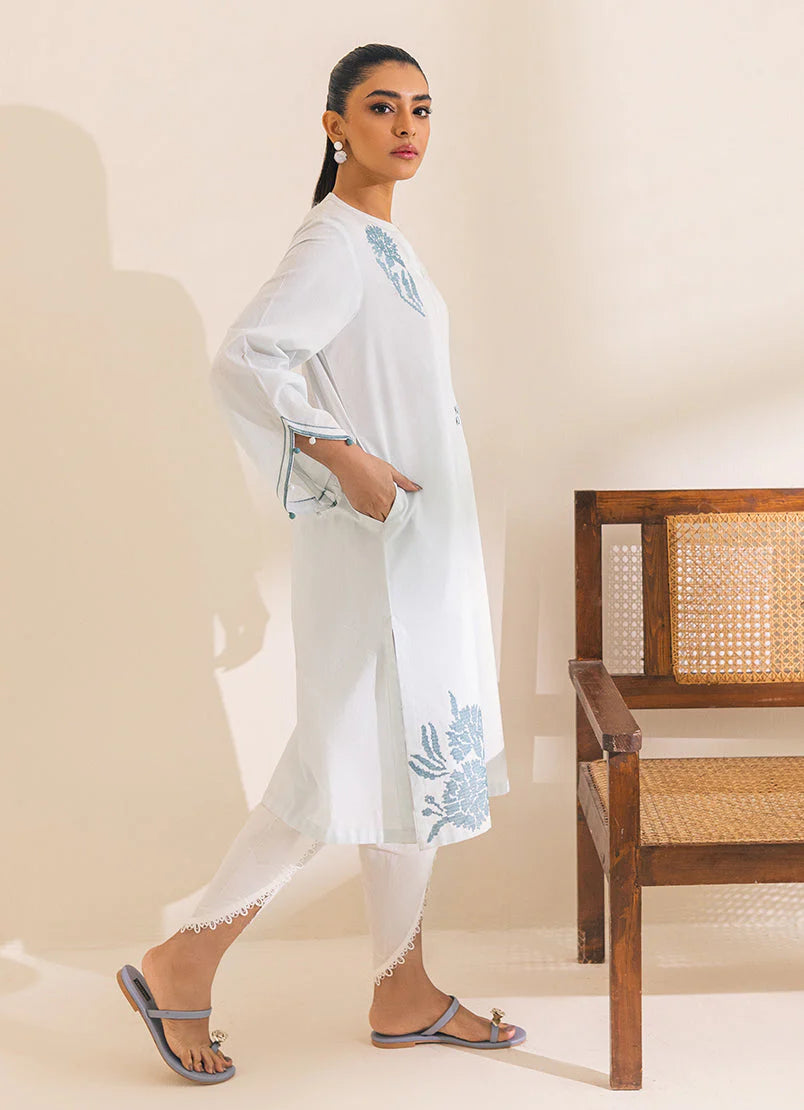 ICE BLUE KURTA - IMG-66 - Tarz-e-Mashriq