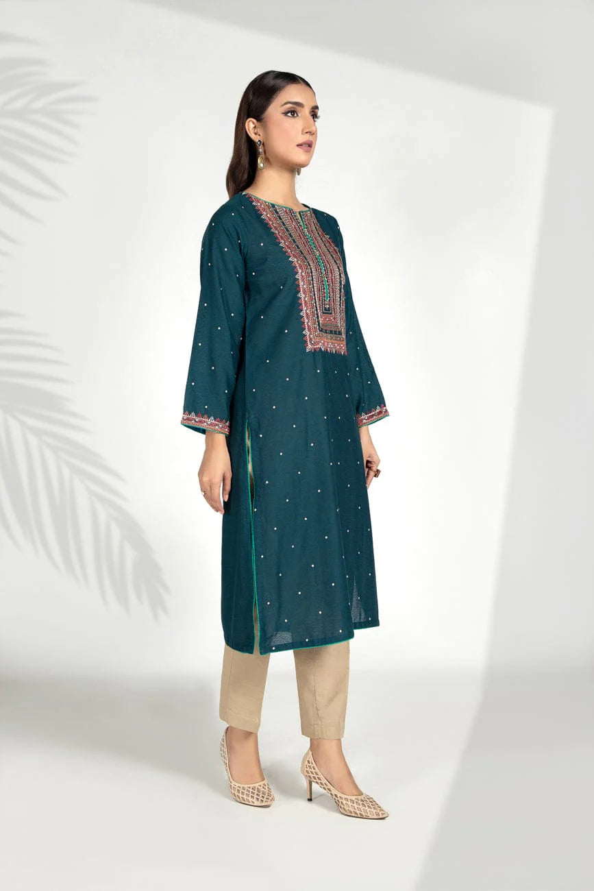Close-up side view of the Chinyere 3PC lawn suit, a stylish choice for Pakistani suits in Canada.