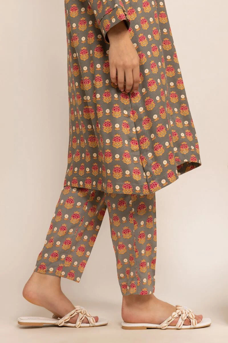 Elegant Khaadi printed pants for women – crafted from 100% viscose, ideal for Punjabi suits and Pakistani suits in Canada.