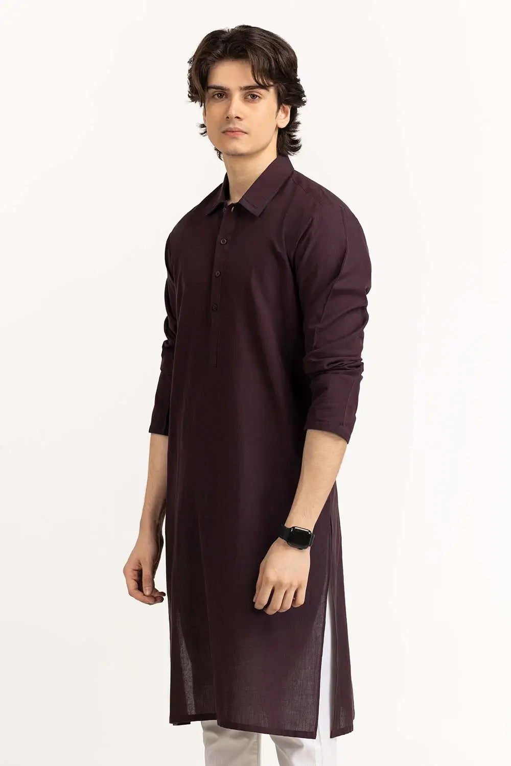 Pakistani suits for men in canada – Premium cotton fabric and fine stitching on GulAhmed kurta.