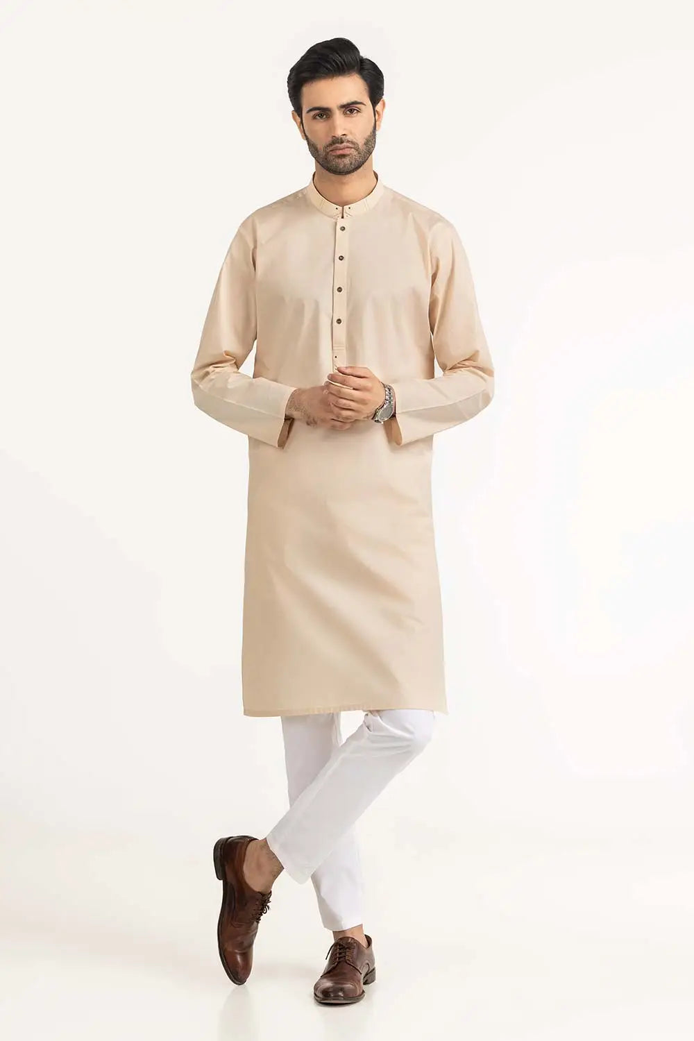 Side profile of GulAhmed vanilla kurta – a stylish and elegant Pakistani outfit, perfect for cultural and festive occasions