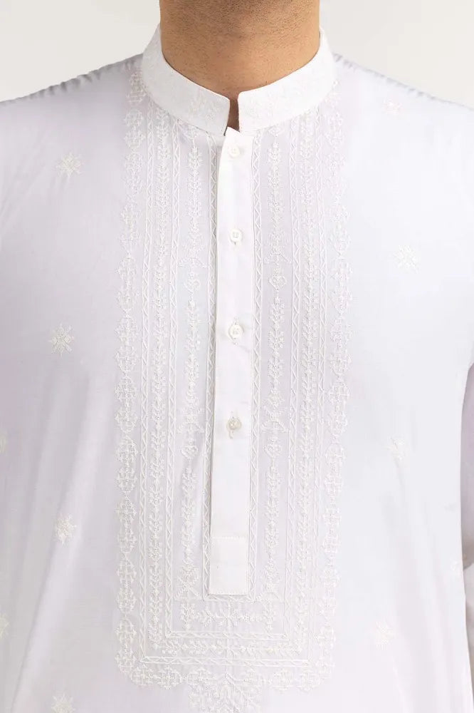 a closup showing Detailed embroidery on the Gulahmed white kurta – a stylish Pakistani suit for men, perfect for elegant occasions.