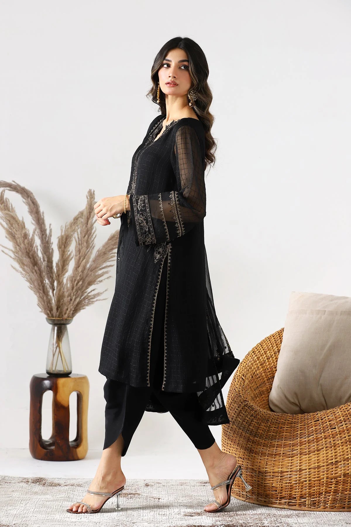 Close-up of intricate embroidery on Charizma’s chiffon shirt – a perfect outfit for Pakistani suits in Canada.
