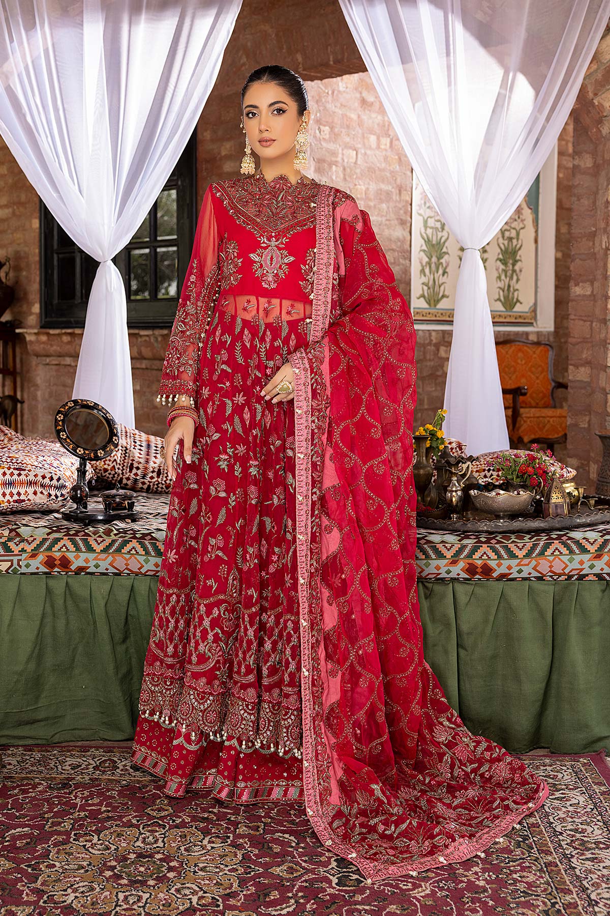 Intricate adda embroidery and sequin details on Charizma’s luxurious organza maxi, available at Tarz-e-Mashriq.