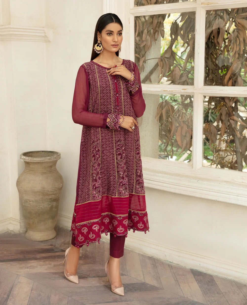 Close-up of Xenia’s Punjabi suit, showcasing premium chiffon embroidery with a soft organza dupatta for women’s fashion.