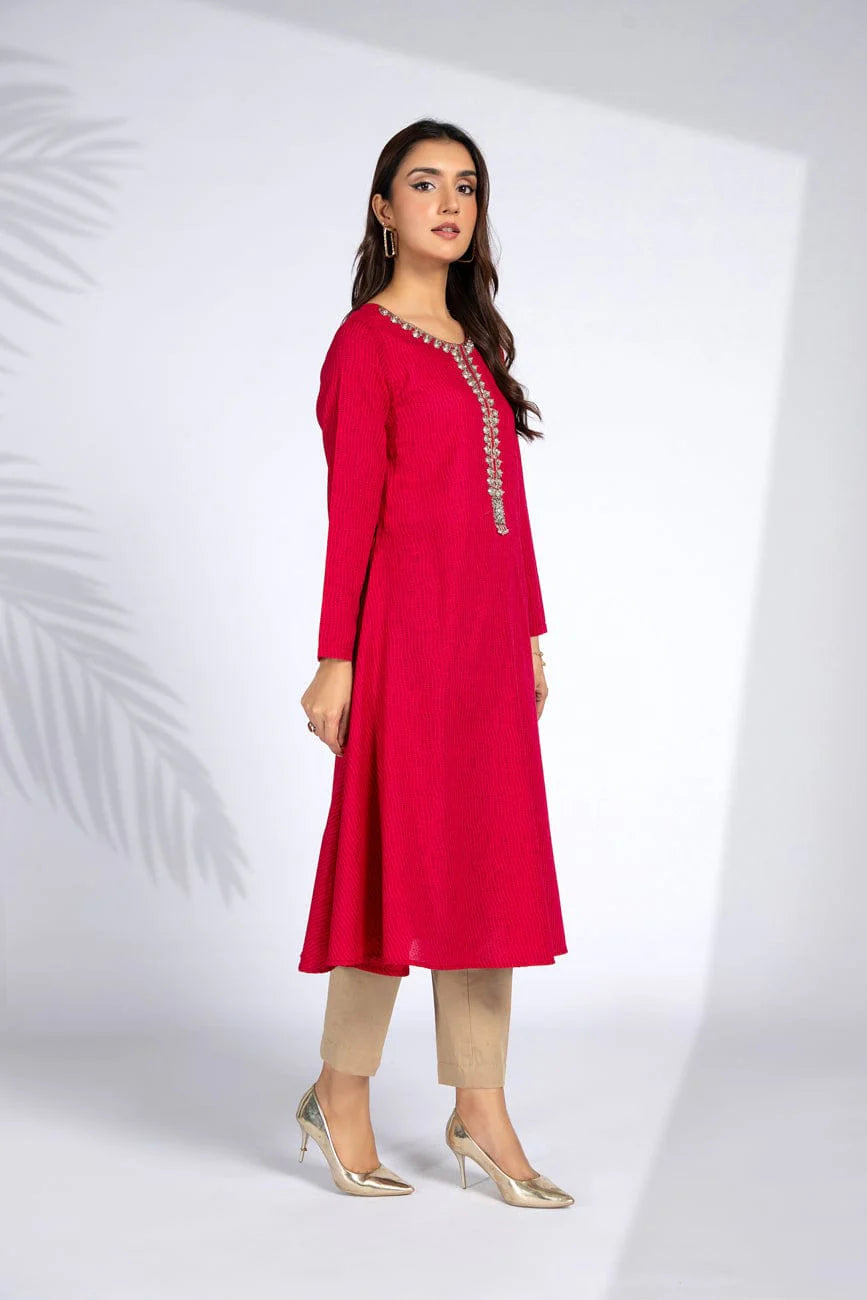 Side profile of Chinyere’s stylish printed Karandi lawn shirt, a must-have for Pakistani suits in Canada for women.