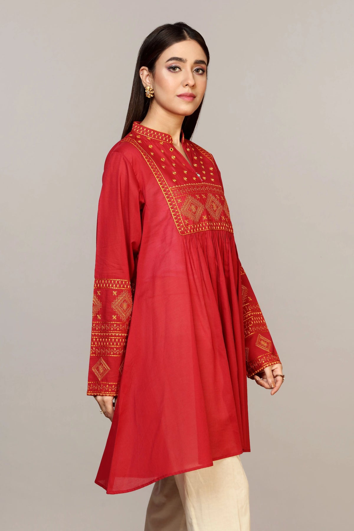 Detailed side view of the Chinyere maroon shirt, a sophisticated addition to Punjabi suits in Canada.