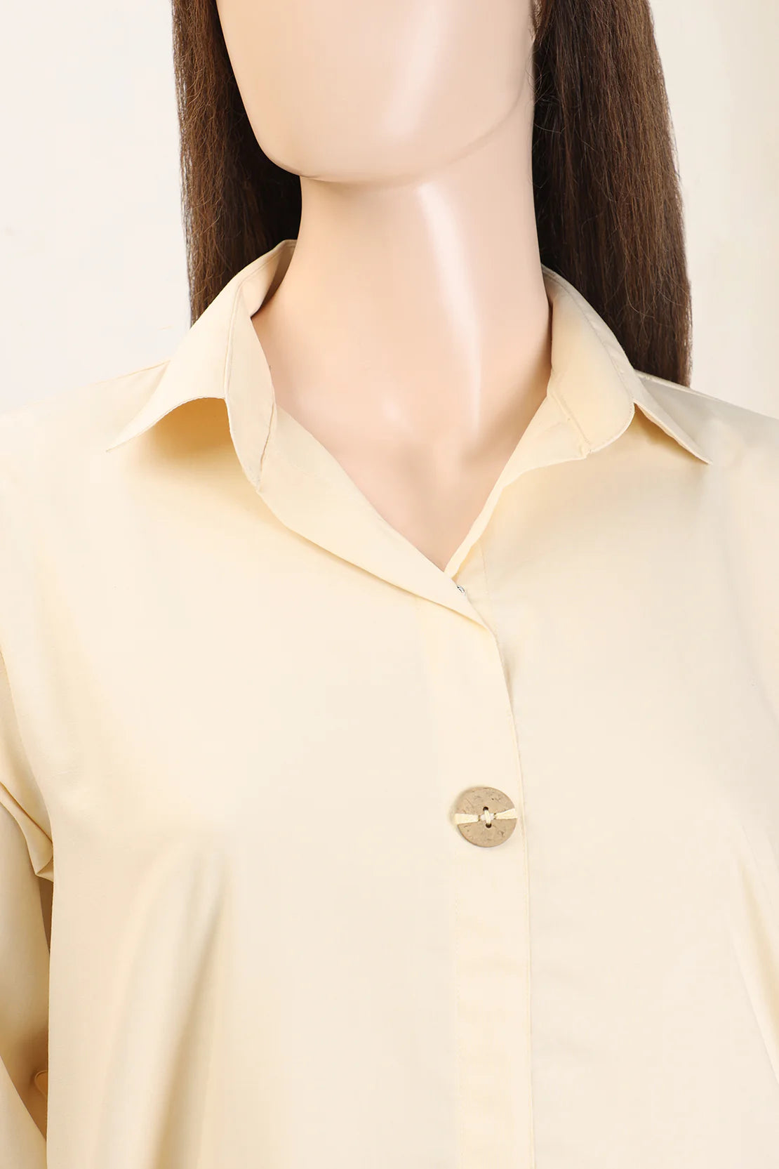 Fabric texture close-up of Saya’s blended beige kurta, highlighting the fine craftsmanship in this premium Punjabi suit.