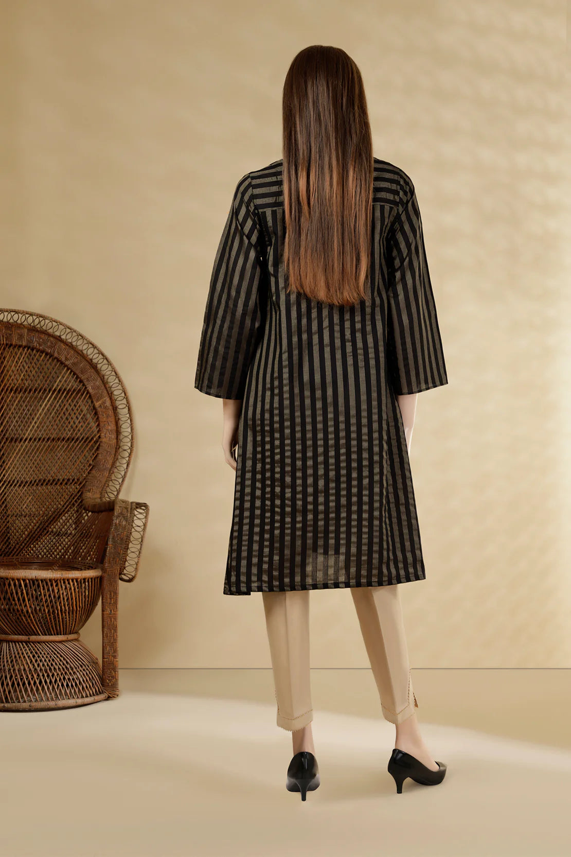 rear profile of Saya’s stitched jacquard lawn shirt, showcasing intricate design details – ideal for Pakistani suits in Canada.