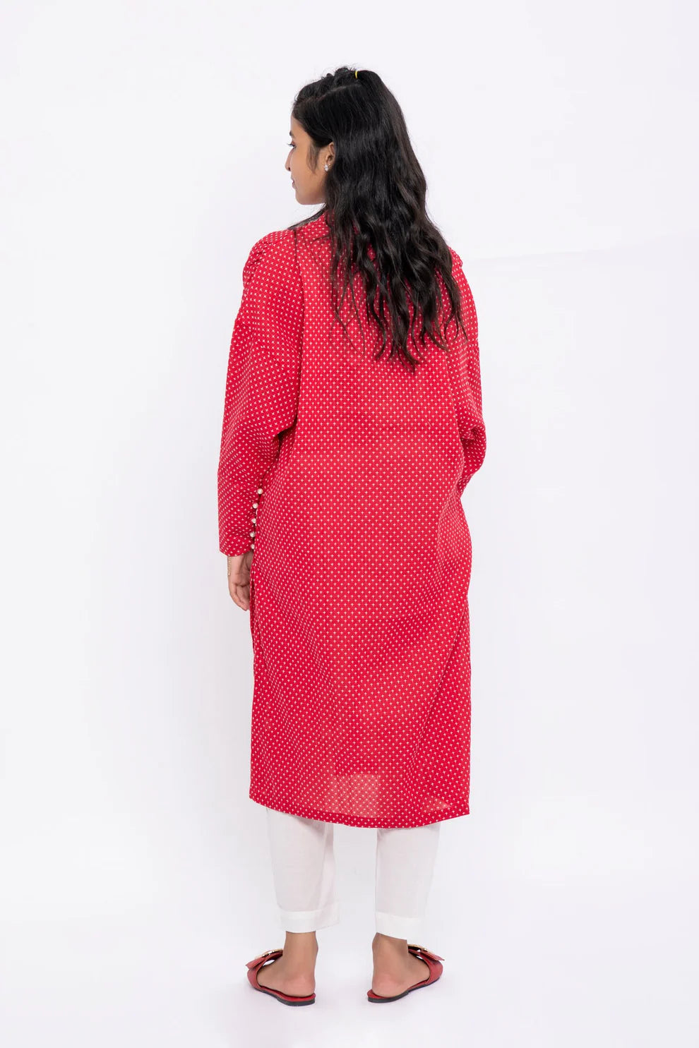  This relaxed-fit red kurta from BTW offers breathable cotton comfort, perfect for Pakistani suits in Canada.