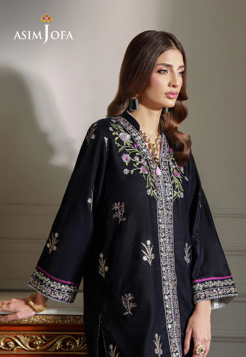 Side profile of Asim Jofa velvet embroidered suit – luxurious Punjabi suits for women, showcasing refined craftsmanship, medium size.