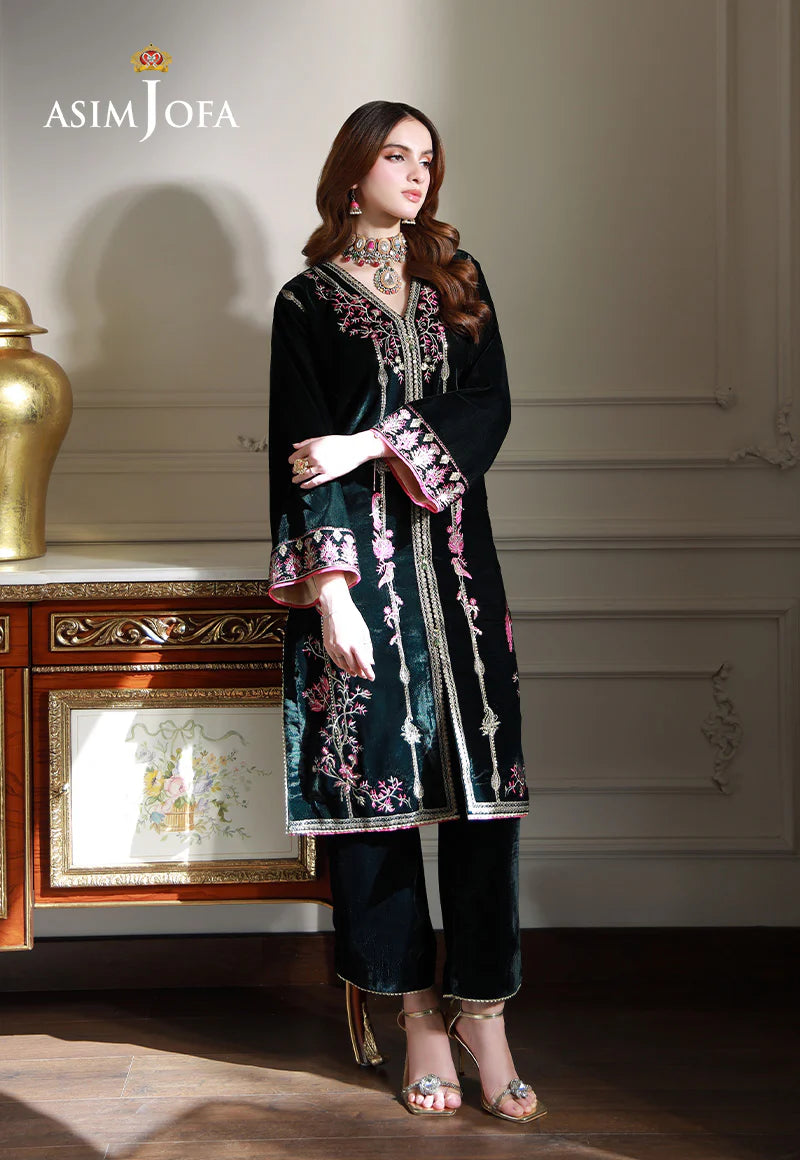 Explore traditional Pakistani clothes with large-size Asim Jofa bottle green velvet 2PC Punjabi suit for women in Canada.