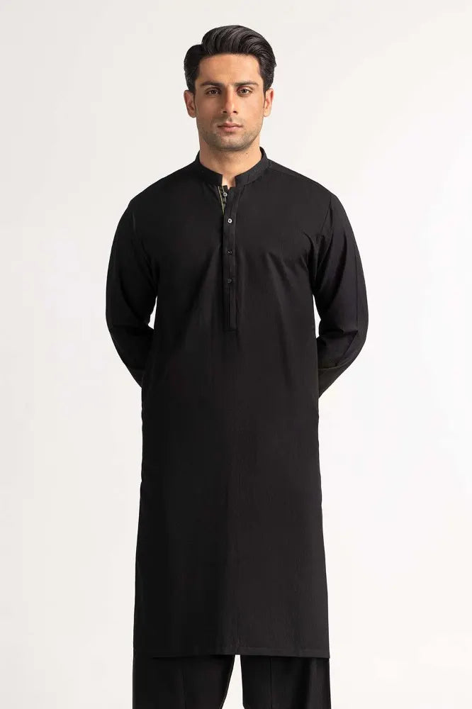 Experience premium craftsmanship with this Pakistani suit for men, designed by GulAhmed for a refined semi-formal look.