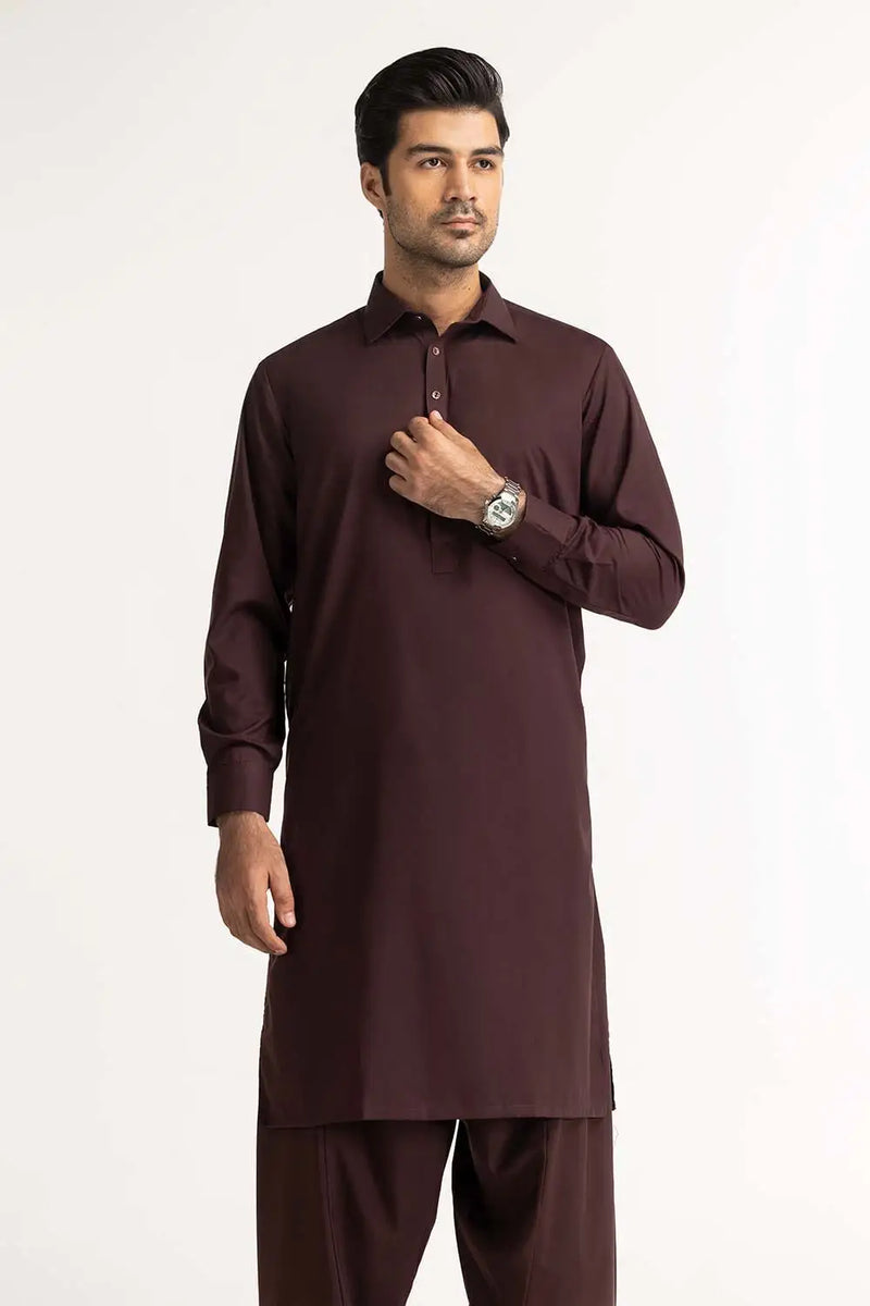 Shop Pakistani suits in Canada with this classic burgundy blended suit from GulAhmed, designed for a polished formal look.