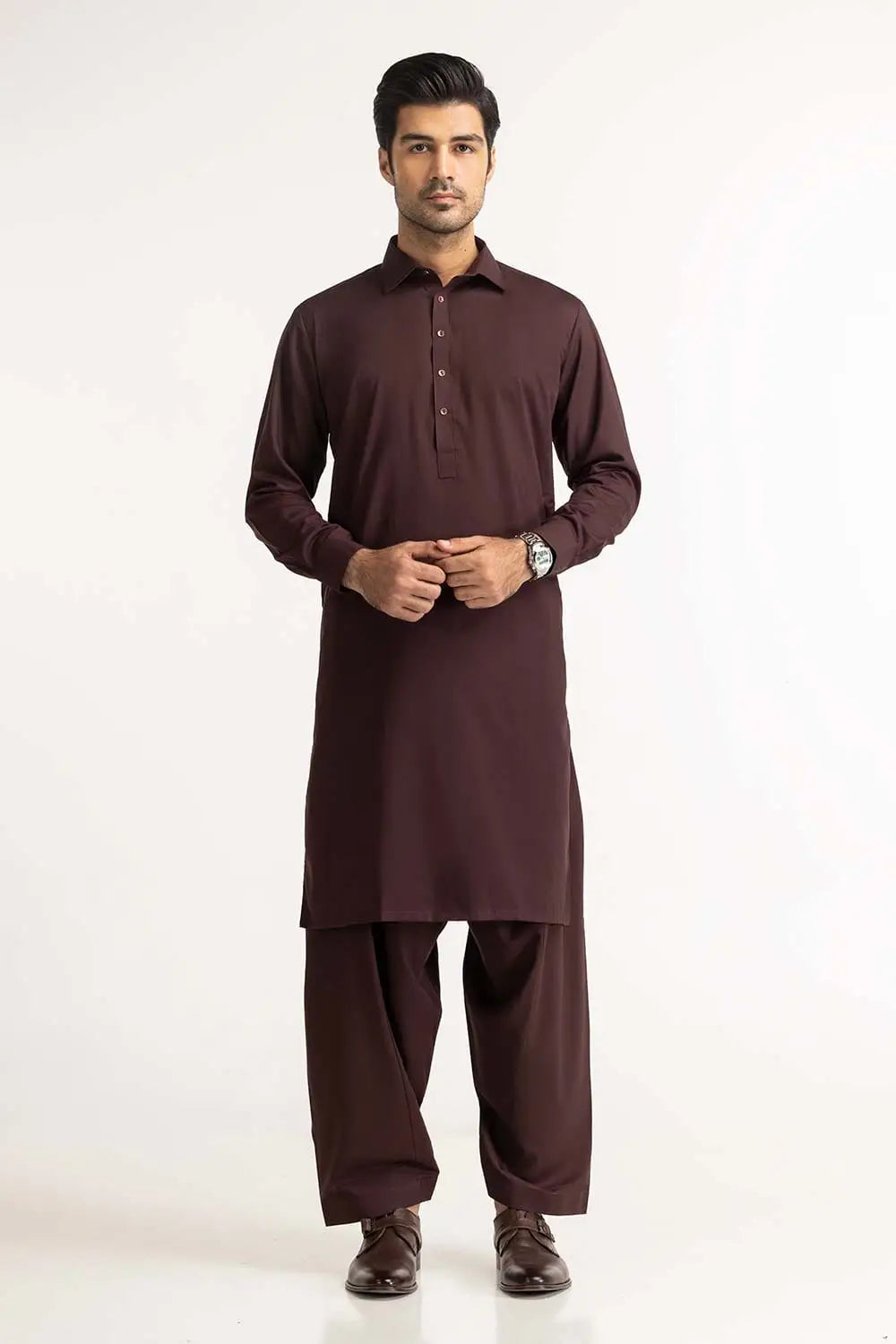 GulAhmed burgundy blended suit – a refined choice for Pakistani suits online in Canada, crafted for formal elegance.