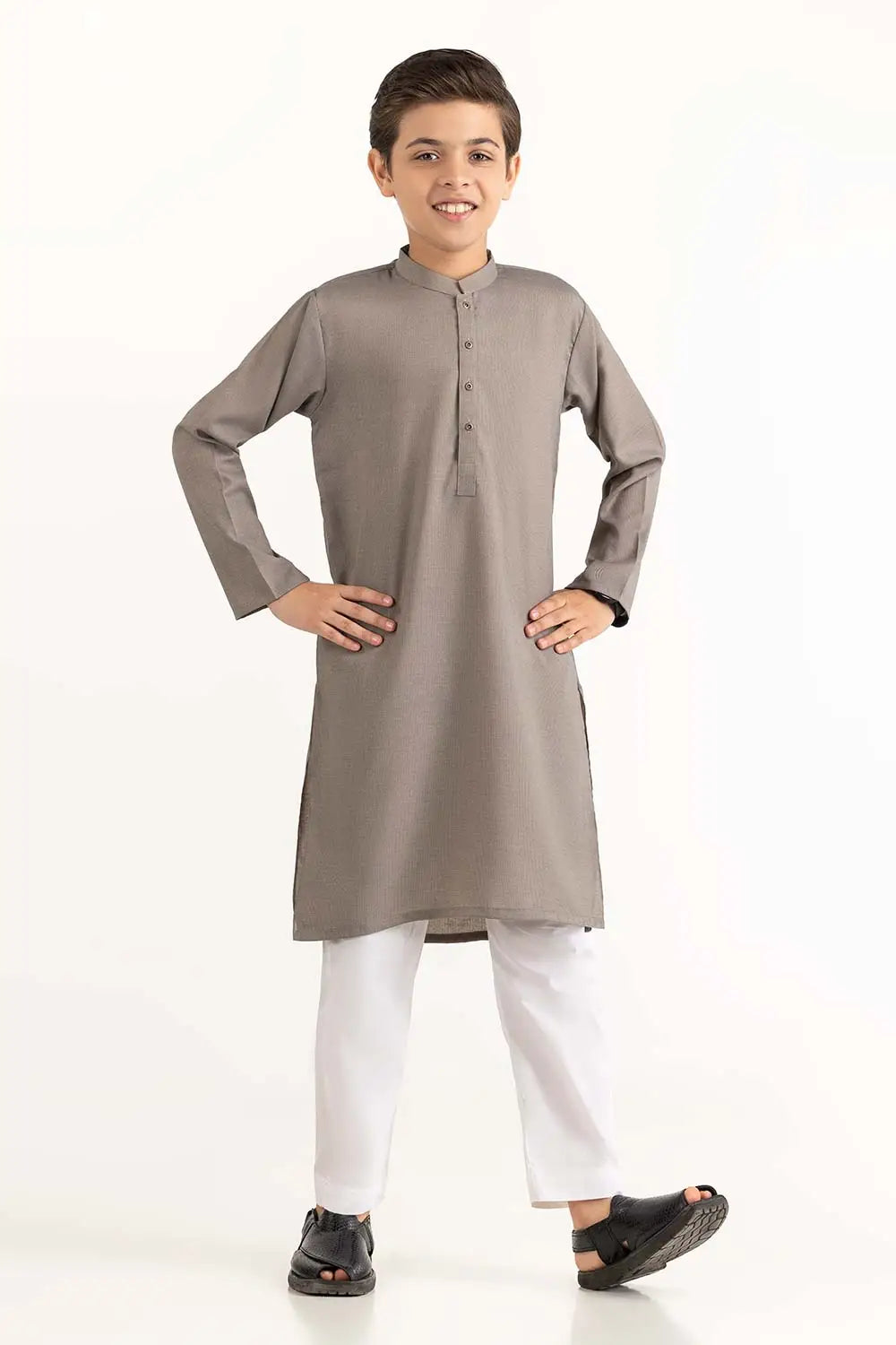 Side profile of GulAhmed’s Silver Chalice kurta, showcasing soft blended fabric – a premium option for Pakistani suits for kids in Canada.