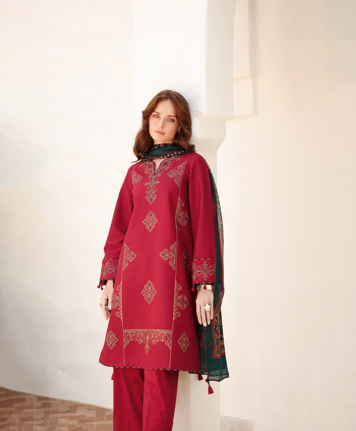 Woman leaning portrait close-up – Jazmin JAZ-420 crimson embroidered Punjabi suit teal dupatta – Pakistani suits Canada