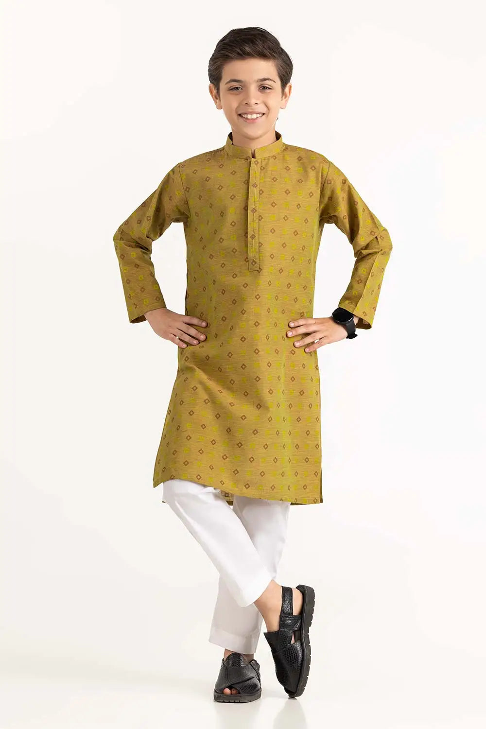 Premium kidswear from Gulahmed – a beautifully embroidered Pakistani suit for kids in Canada.