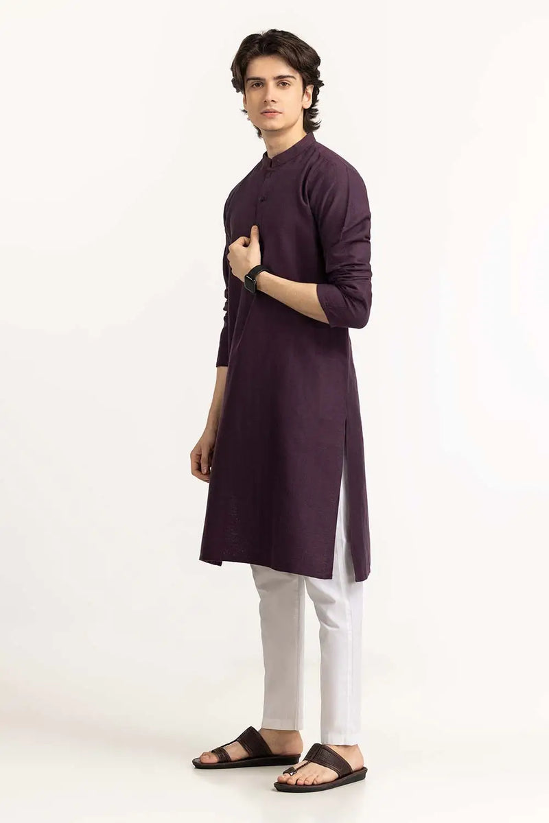 Shop Pakistani suits in Canada with this elegant maroon cotton kurta by GulAhmed, perfect for casual occasions.
