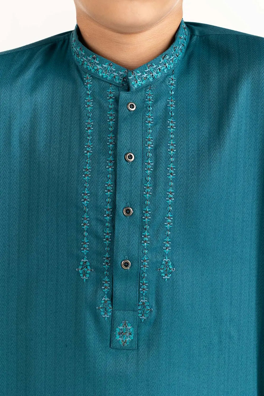 Detailed embroidery on GulAhmed’s jelly bean blue kurta – shop this exquisite kids' kurta at Tarz-e-Mashriq.