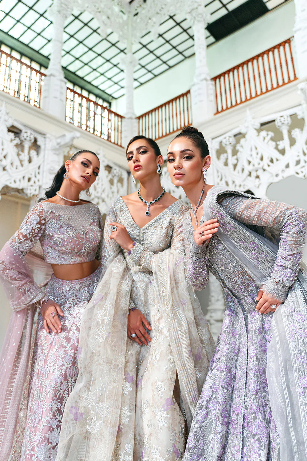 Rich organza fabric details of medium-size Punjabi suits design by Saira Rizwan, ideal for elegant bridal events.