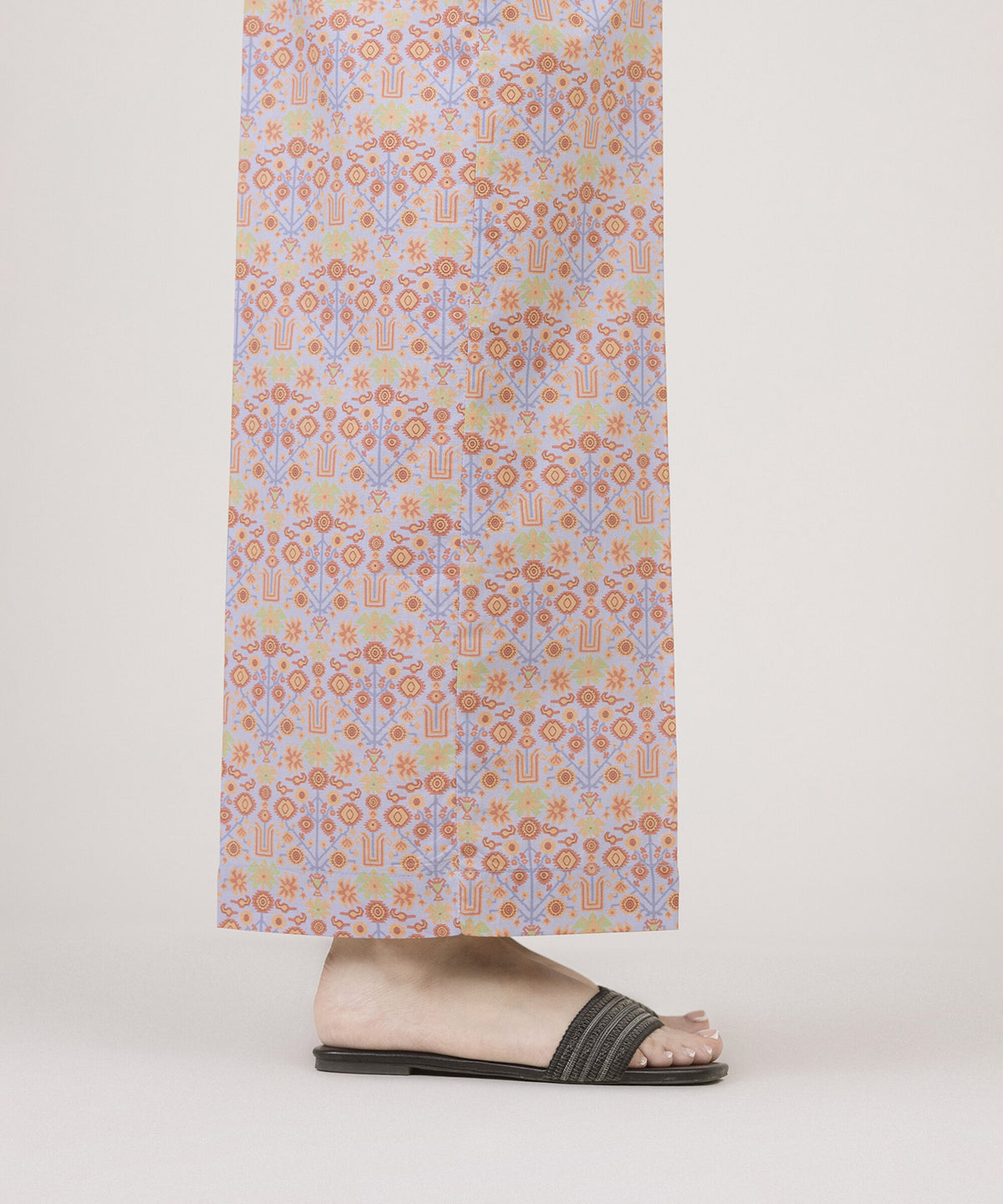 Woman side view Sapphire lavender folk print cambric culottes wide leg side slit Diwali – Pakistani suits online Canada