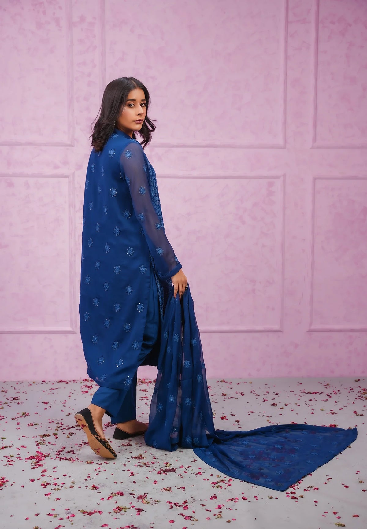 Woman walking pose SHEEP blue chiffon Indian suit side view Canada traditional women wear