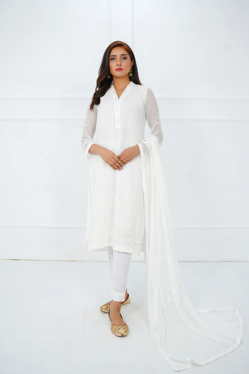 Woman full length front view SHEEP white 3PC Pakistani suit chiffon dupatta Canada traditional wear