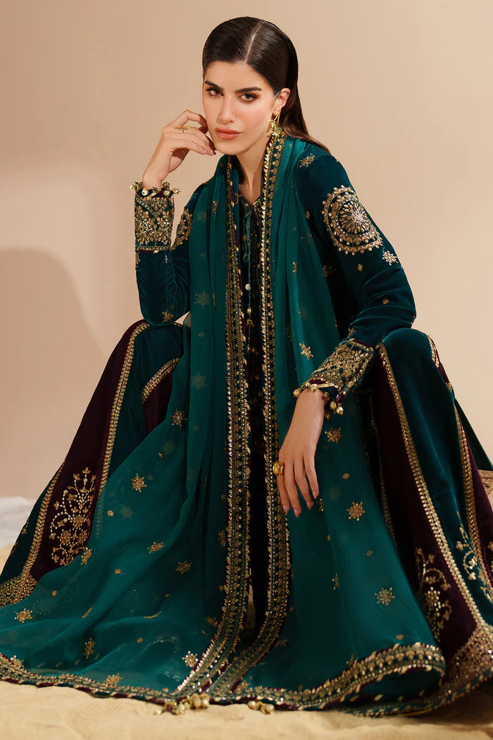 Jazmine Embroidered Velvet Formal Suit Neckline Detail Cyprus Green – JAZ-381 – Tarz-e-Mashriq